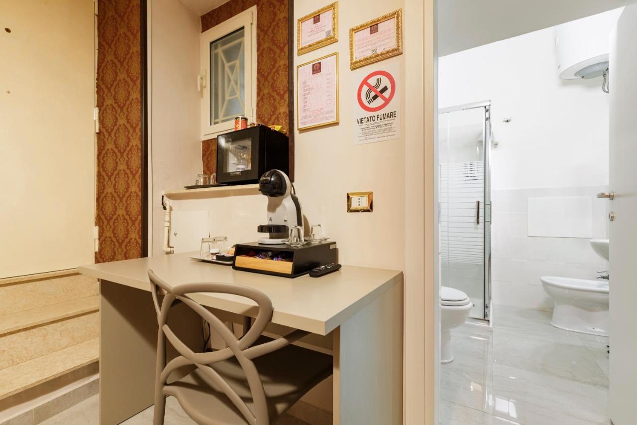 Spinacorona Room Napoli Exterior foto
